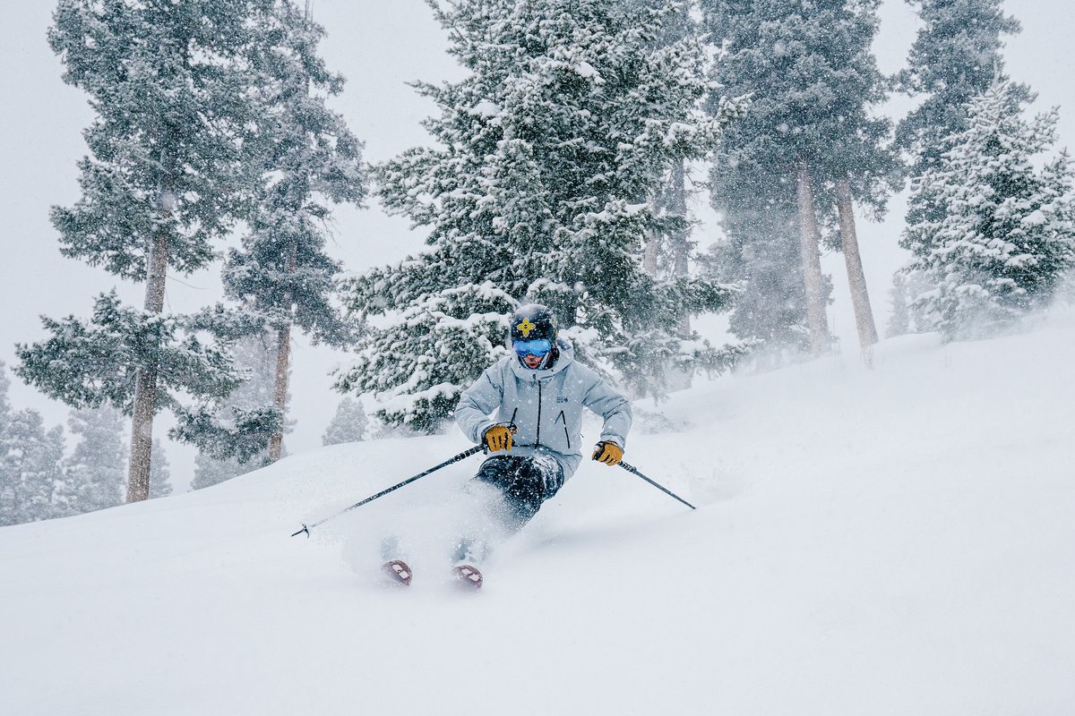 AngelFireResort's tweet photo. Powder days at Angel Fire Resort are so much fun! So far, we have 9" from this storm, with weather predictions showing the snow continuing to fall until late tonight!

Here are a few photos we snapped today on Glory Hole, Shane's Glade and Nice Day! https://t.co/UVZMT4sLfs