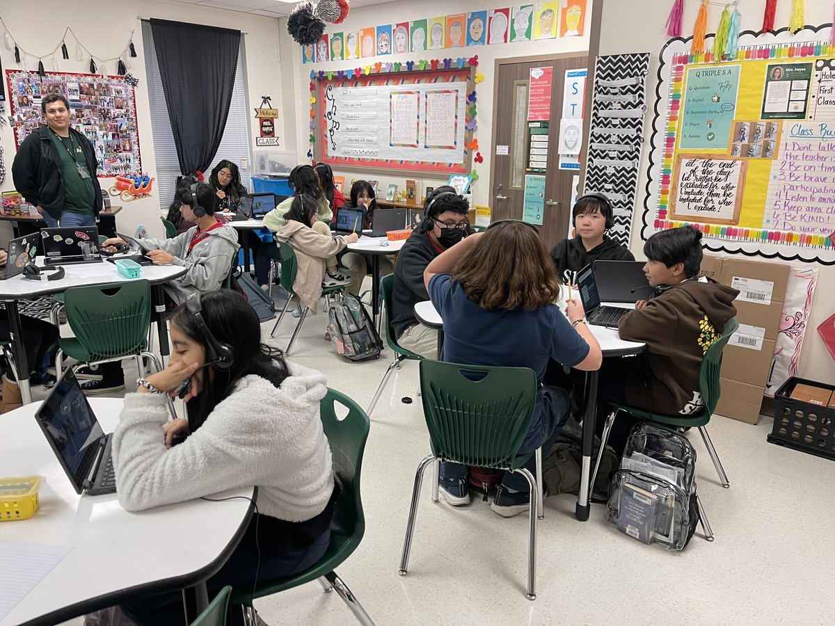 NikkettaWilson's tweet photo. We are so excited to have so many @Webb_Bears scholars stay for an extension of the instructional day @StacieH28239733 @GISD4EBs @MCArreola21 @wright_learning @RSanchez_GISD @IamDrLeejay #WebbAllStars https://t.co/k0FSLeRzMc