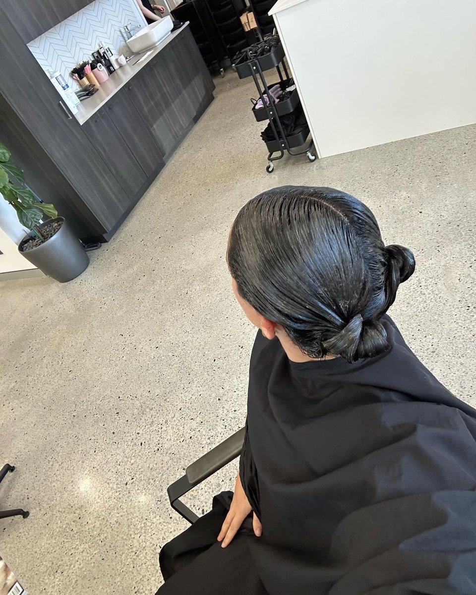 How far y'all travel to your hairdresser?
I'll be in the comments 
#perth #perthisok #perthlife #westernaustralia #perthcity #punjabipind #australia_aale_jatt #perthtodo #perthwa #perthsmallbusiness #australiaale #soperth #perthnow #perthfood #Melbourne