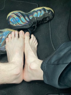 VTNYC7980's tweet photo. Size 14 in U.S. FinDom and Feet MMC Master Mike Cash on NiteFlirt and MMC on Skype for cam shows and videos! Contact me there! Only Fans videos being produced!

#cashmaster #findom #paypig #alpha #humanatm #cashcow #footfetish #footworship #alphasfeet #cashfuck #payslave https://t.co/Gz4n31WfKF