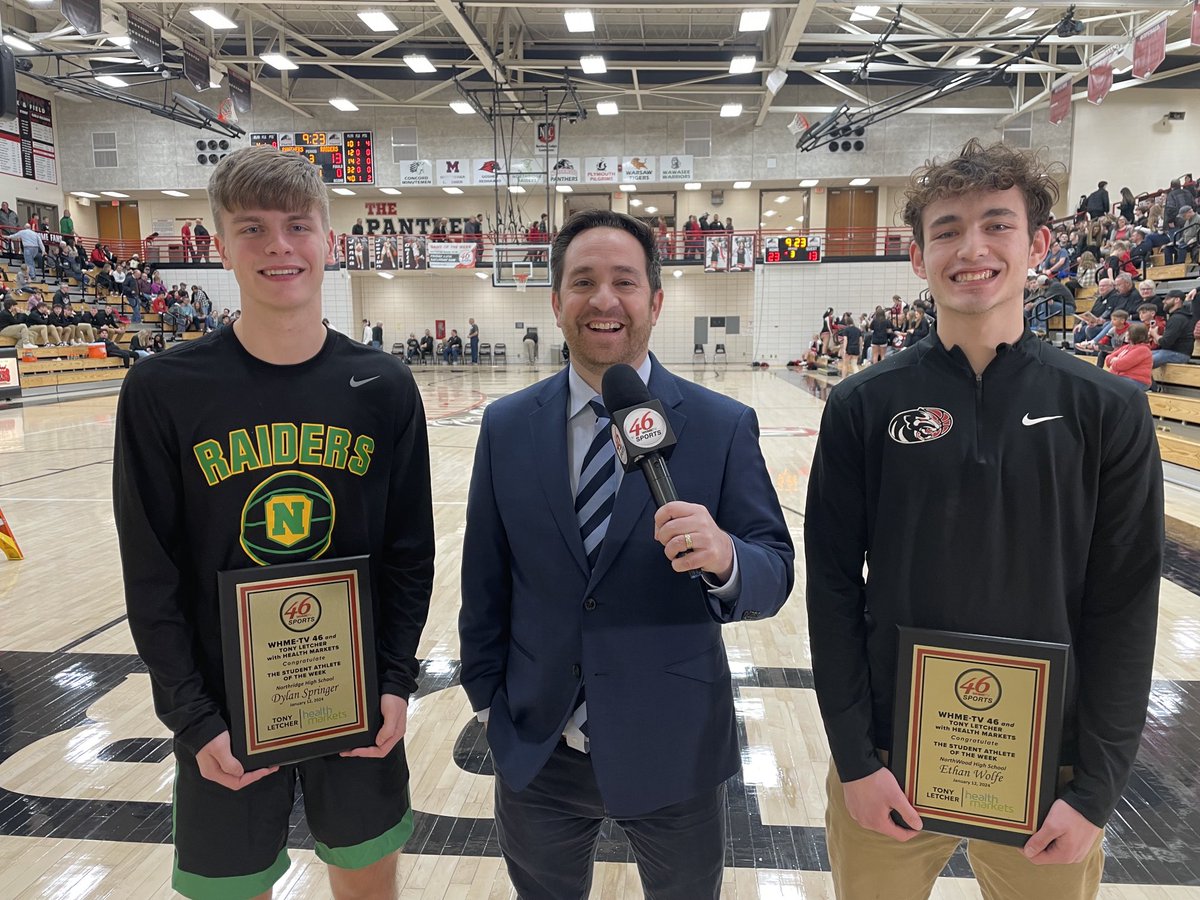Great to honor our Tony Letcher Health Markets student athletes: ⁦<a href="/D_Springer10/">Dylan Springer</a>⁩ of ⁦<a href="/raider__hoops/">Northridge Boys Basketball</a>⁩ and ⁦<a href="/ethan_w0lfe/">Ethan Wolfe</a>⁩ of ⁦<a href="/NW_PantherBBall/">@NW_PantherBBall</a>⁩ with ⁦<a href="/angdicarlo/">Angelo Di Carlo</a>⁩