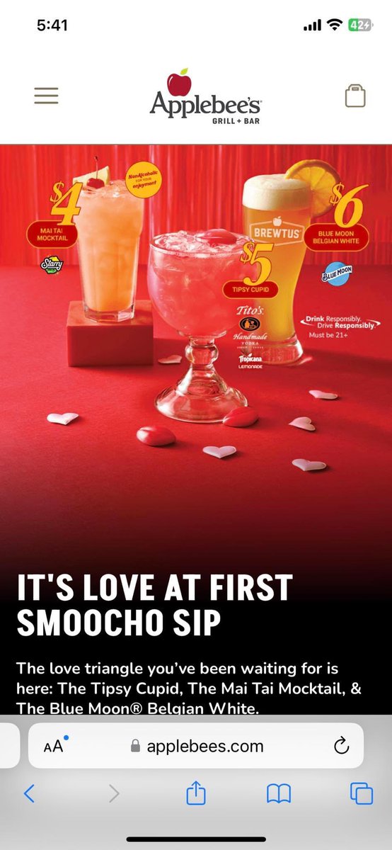 layxsnv's tweet photo. Applebees has $4 and $5 Drinks😍❤️ Smoocho Mucho Sips 💘 https://t.co/eDbiNxxNad