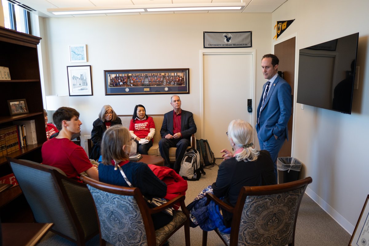 Moms Demand Action tweet media