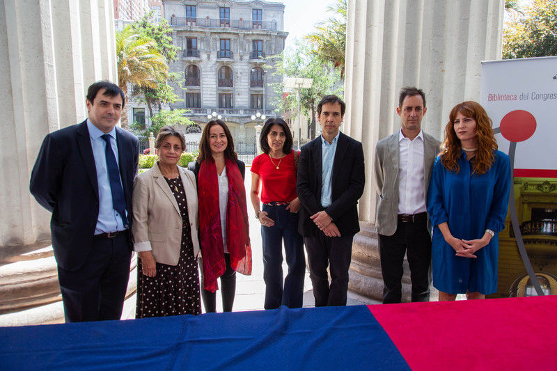 bcnchile's tweet photo. 🖊️Congreso Nacional y Ministerio de Obras Públicas firman acuerdo para concretar recuperación del Palacio Huneeus, como nueva sede de la @bcnchile en Santiago.

👉Más información en https://t.co/QcAaefUYtA https://t.co/0RLQhHGdnX