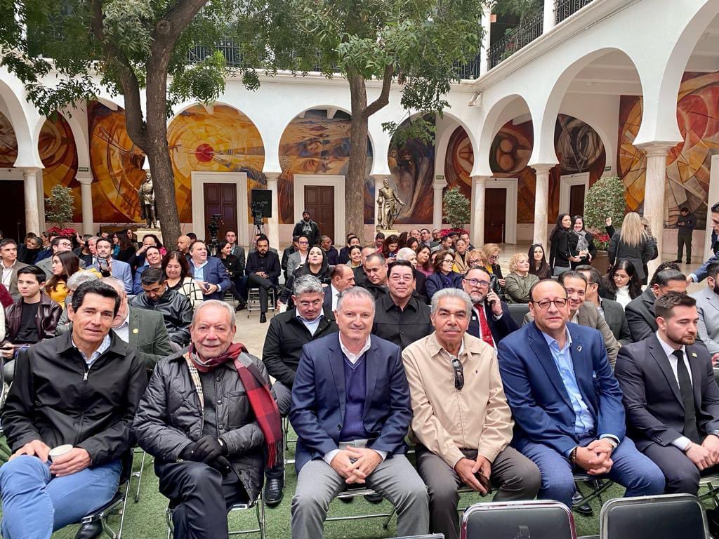 COPARMEXSON's tweet photo. @COPARMEXSON presente en la toma de protesta del Consejo Directivo 2024-2025 de la Asociación Mexicana de Agentes de Seguros y Fianzas (AMASFAC), que presidirá Jorge Armando Vázquez Pesqueira. https://t.co/pC4fWuflWD