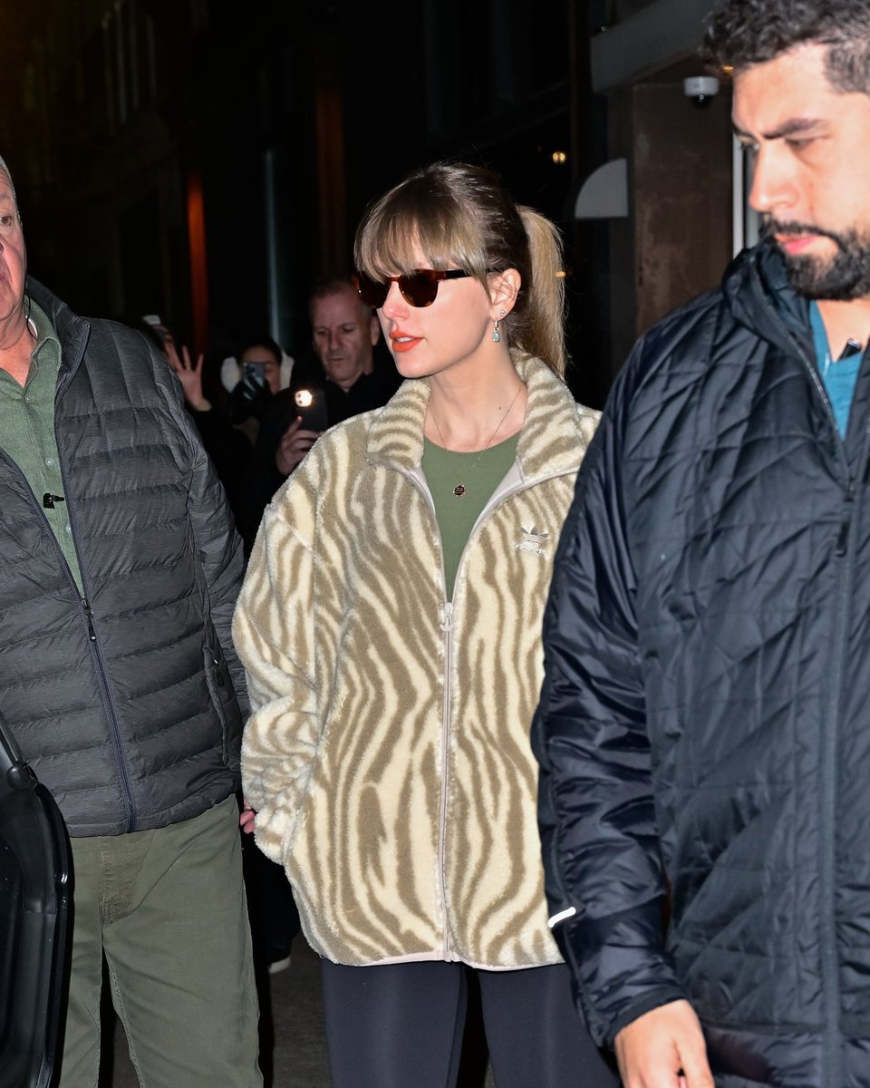 daniela_swiftie's tweet photo. MOTHER https://t.co/Kyme17coqk
