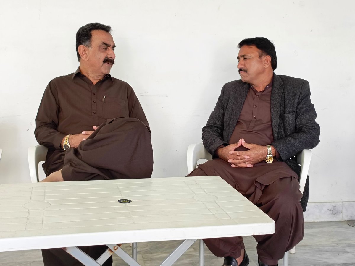 maul53230's tweet photo. #PPP
 کے نامزد امیدوار برائے PS-86 ملیر راجہ عبدالرزاق بلوچ، سے صدر  #PPP منارٹی ونگ کراچی ڈویزن #مشتاق_مٹو  کی ملاقات، جنرل الیکشن کے حوالے سے تبادلہ خیال کیا گیا دیگر عہدیداران بھی موجود تھے 
@BBhuttoZardari @MediaCellPPP @RoomaMatto https://t.co/93Wt3R4IO7
