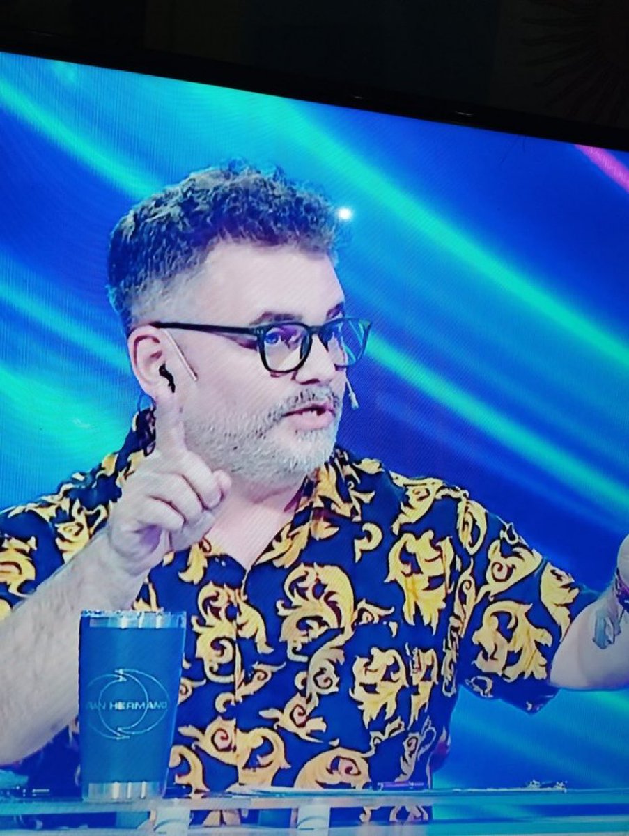 maumitoungroso's tweet image. Volvió a #GranHermano , ahora vuelvan a #framefatale