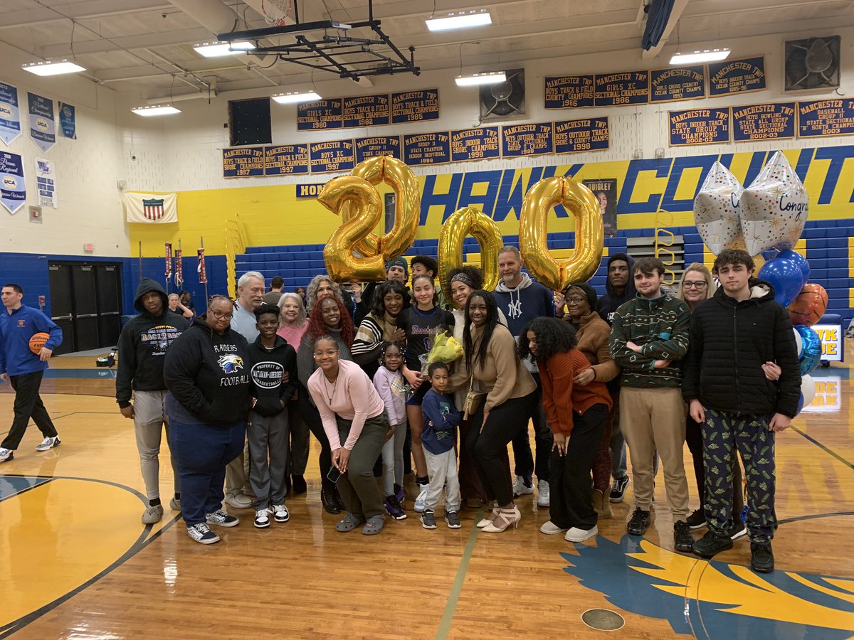 MTHS_Sports's tweet photo. Devyn Quigley…2000 Points! https://t.co/pB1Rmfc7GD