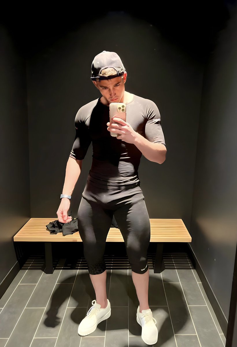 edgarrascon60's tweet photo. Did y’all get your workout in today? 😉

Insta:edgarrascon60 https://t.co/p1SKNqWgGh