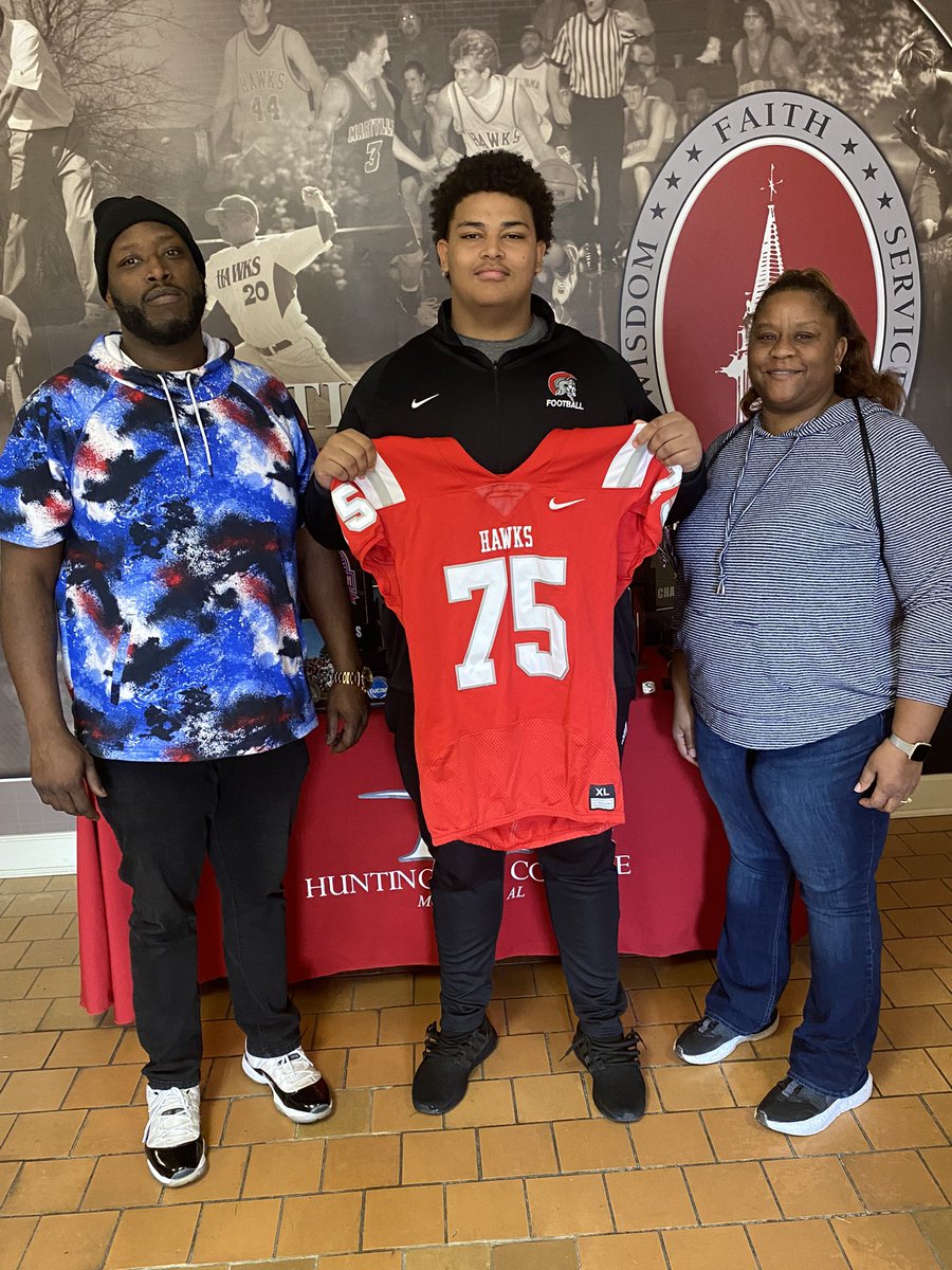 Outstanding Official Visit Today Thanks @HawksFootball @Coach_Dee79 @DownSouthFb1 @TDARecruiting @AL_Recruiting @AL6AFootball @ExpoRecruits @chaelpridgen