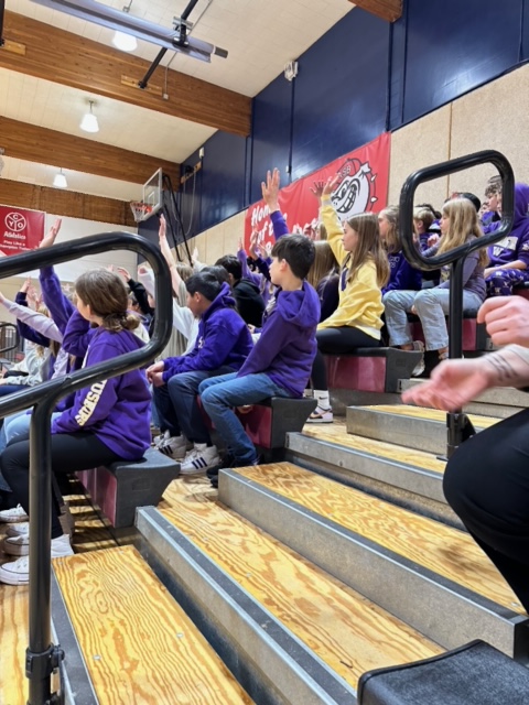ASBSeattle's tweet photo. Thank you to Dr. James Knight who recently spoke to our middle schoolers. Dr. Knight's work revolves around leading with humility &amp; encouraging others to build dynamic and inclusive communities where people collaborate, innovate, and engage in fearless dialogue @leadwithhumility https://t.co/7omlD1ILnU