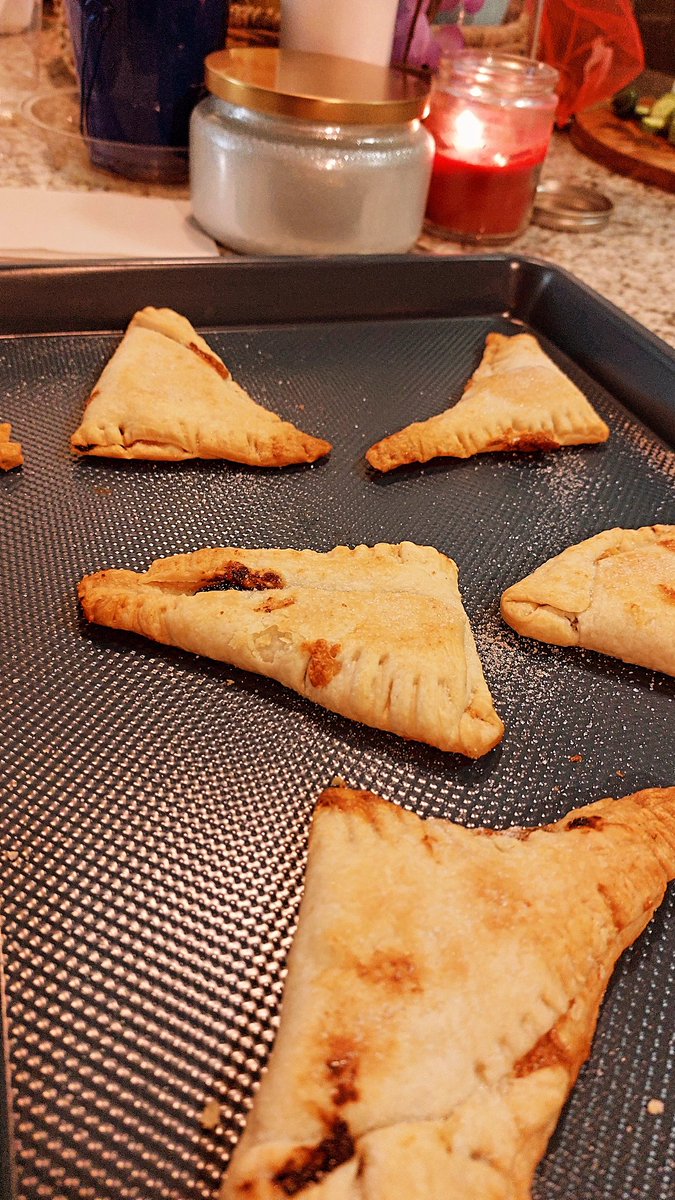 I haven't had a chance to bake for a while now.
Created these Brie-fig jam puff pockets from home made puff pastry.

#PCCMEats