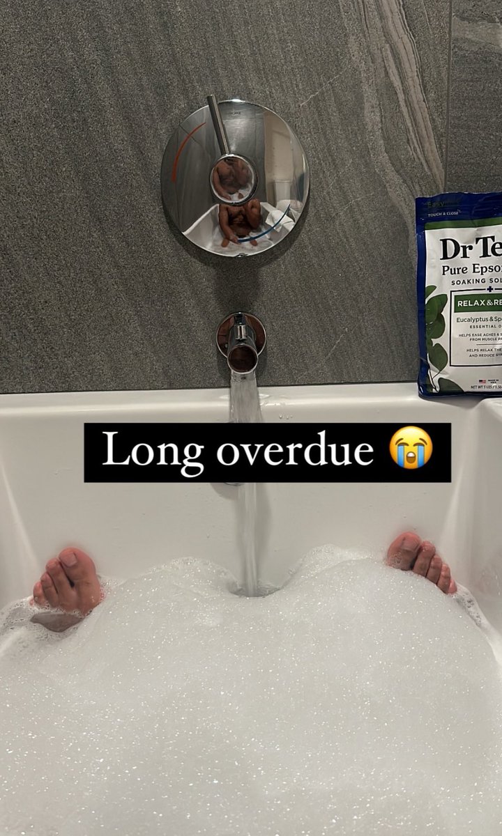 thecircleoffeet's tweet photo. It’s been long overdue for relaxation. #feet #solesale #toes #menfeet #menlegs https://t.co/tJWibzmcjR