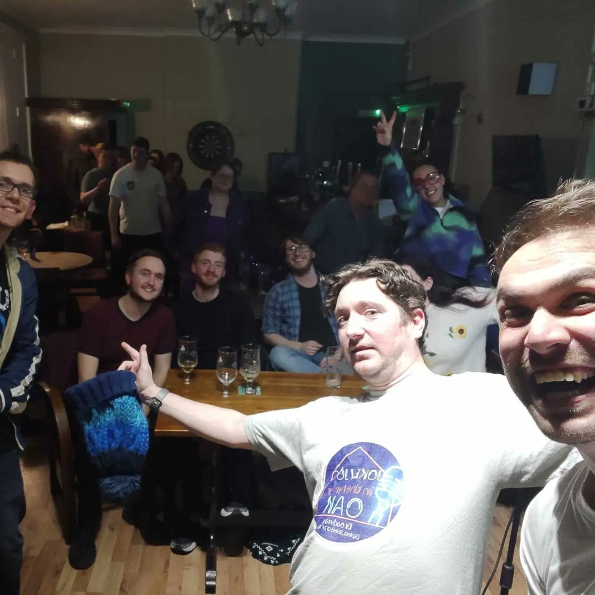 YrJOak's tweet photo. Am noson anhygoel!!

What an amazing night!!

Diolch i bawb am ddod!!

Thank you so much to everyone for coming, especially guest MC @Chris_barnez and our amazing headliner @MelOwenComedy who absolutely smashed the doors off the place!!

£120 raised for an amazing cause! https://t.co/IAMGXpDOtD