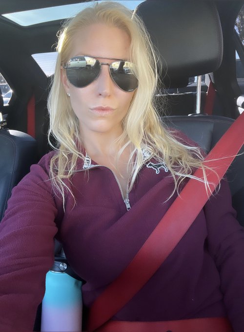 Life&rsquo;s been a total shit show lately so I decided to treat myself to a new pair of Ray Bans. Of course