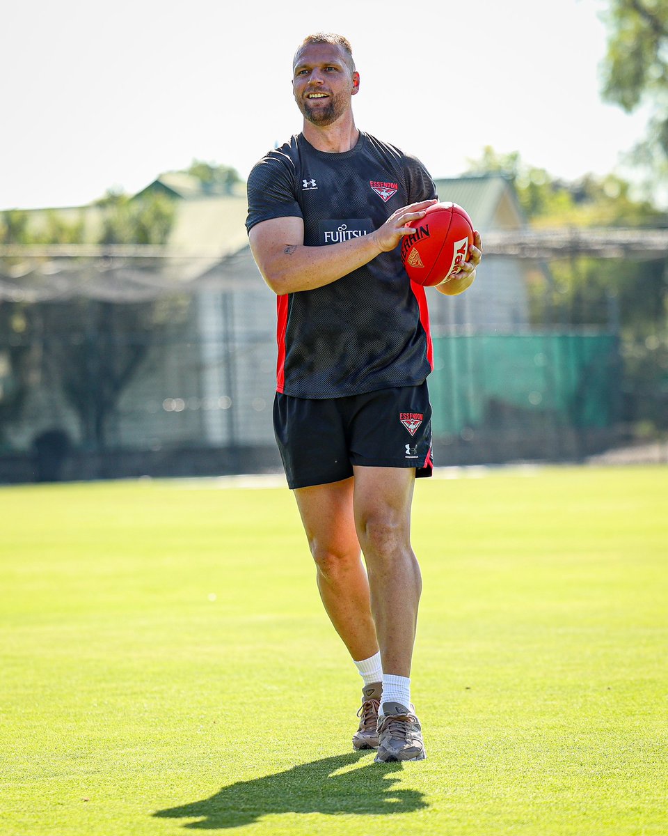 Essendon FC tweet media