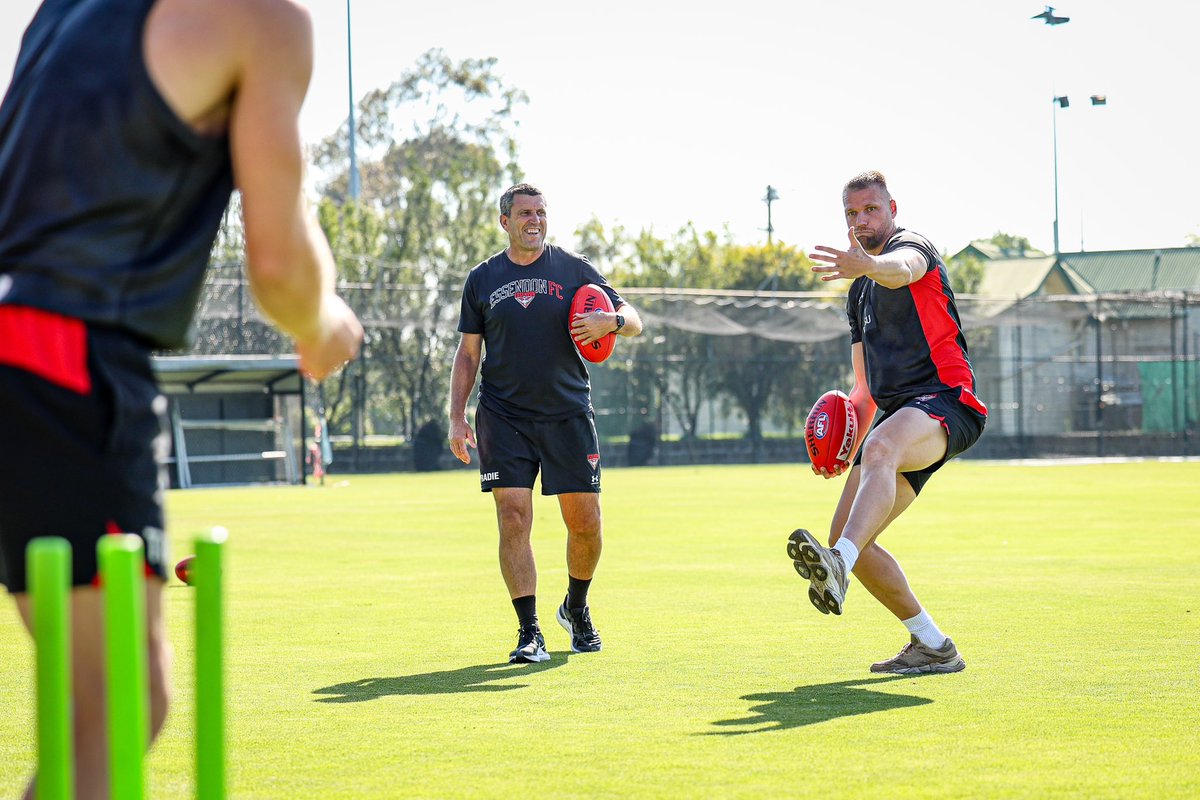 Essendon FC tweet media