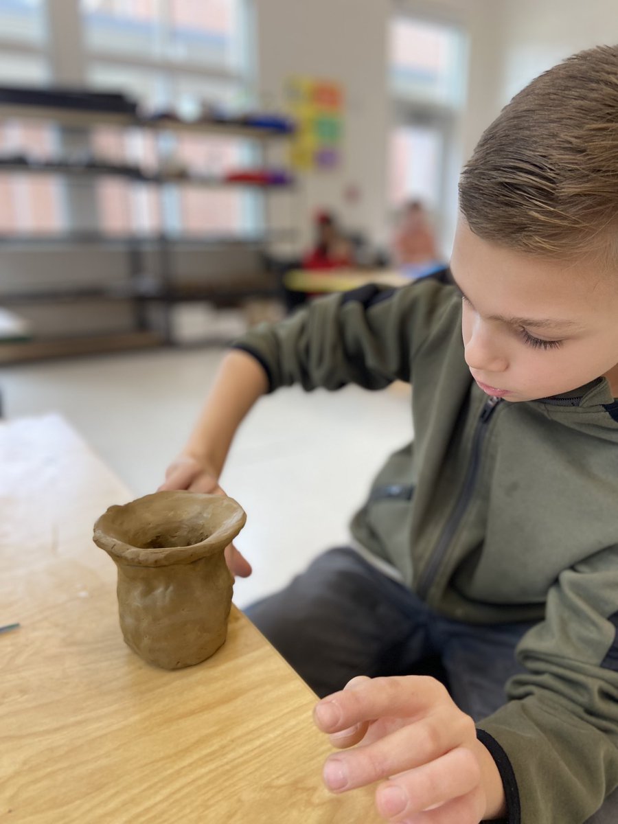 Hand building pottery today in 4th grade. Can’t wait to see these little vases fired and glazed. #MESRocks