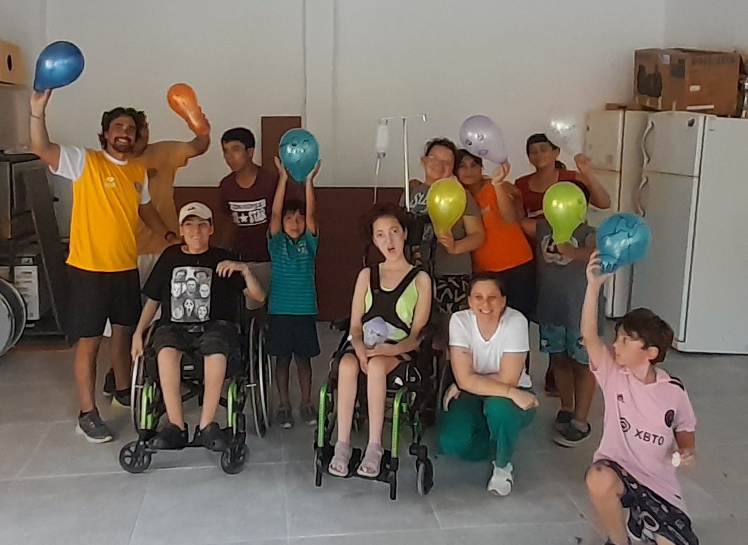 MercedesFrasca's tweet photo. Hoy en el turno tarde, más de 40 jóvenes disfrutando del #ClubInclusion a pura diversión! Gracias gigante a la cantidad de familias que llegan y se sienten parte desde que se abre la puerta 🫶 #InclusionReal #DiscapacidadSanMiguel @jaimemendezh @DARIO1166 @RocioRocanrol https://t.co/Ccviw8JV1p