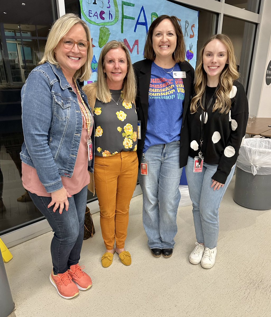 NetZeroLee's tweet photo. Thank you to our school counselors and families ⁦@NetZeroLee⁩ ⁦@CRECoyotes⁩ @VREStars for their collective engagement tonight as we learn more about giftedness and high achievement together. #MissionPossible #rjlyear10 https://t.co/rIB4dnjYAt