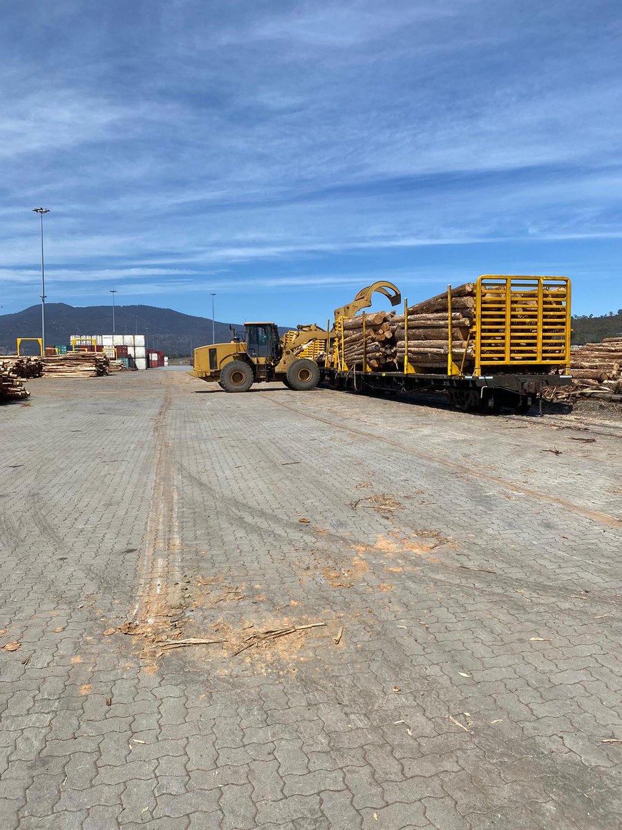 RockliffTeam's tweet photo. Our Government has invested heavily in our track and rolling stock and the investment is now paying off across a number of industries, particularly forestry. https://t.co/GB4DeZUjMT https://t.co/3WVH4DogZR