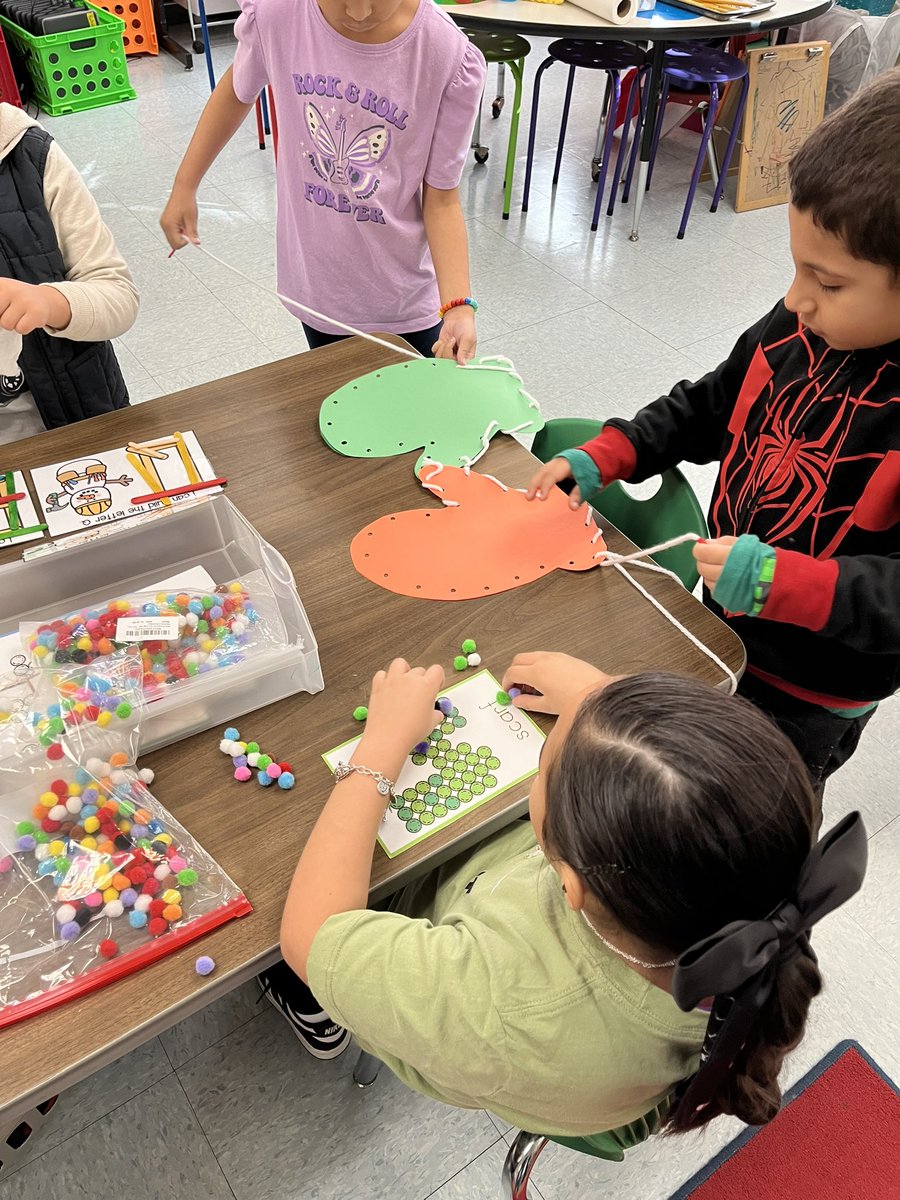 kcole831's tweet photo. Daily fine motor station.
#pisdpk #FisherES #FisherTigers https://t.co/SKjekwmX5H