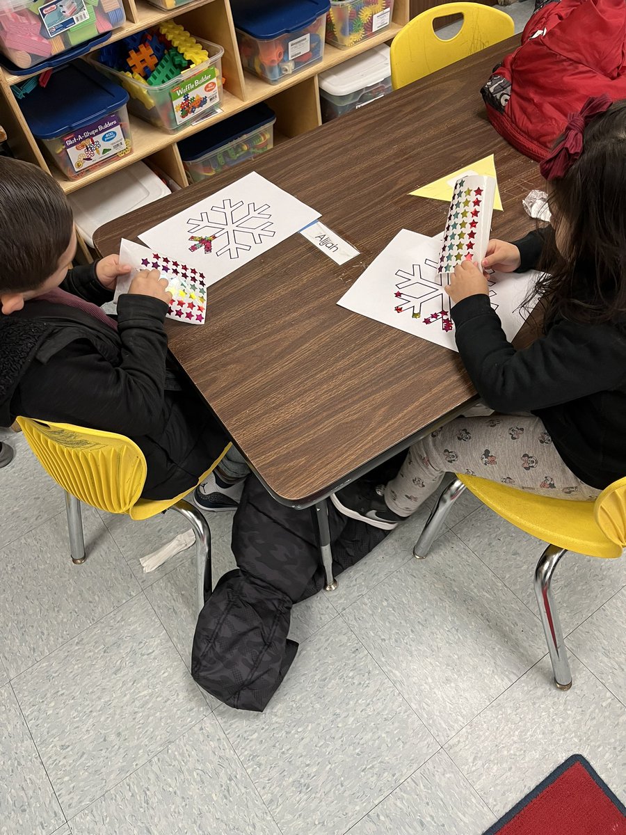 kcole831's tweet photo. Daily fine motor station.
#pisdpk #FisherES #FisherTigers https://t.co/SKjekwmX5H