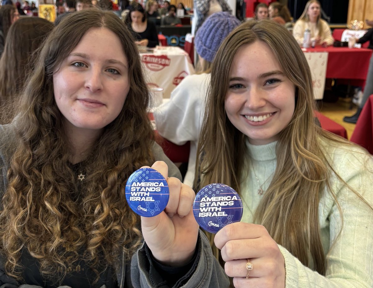 paigeadams1218's tweet photo. There is sNOw way to stop our @tpusastudents from standing up for what they believe in! Great first week back 🤩🫶🏻

#tpusastudents #biggovsucks #usa #tpusa #thiswedefend #freespeech https://t.co/rZvqI57yRW