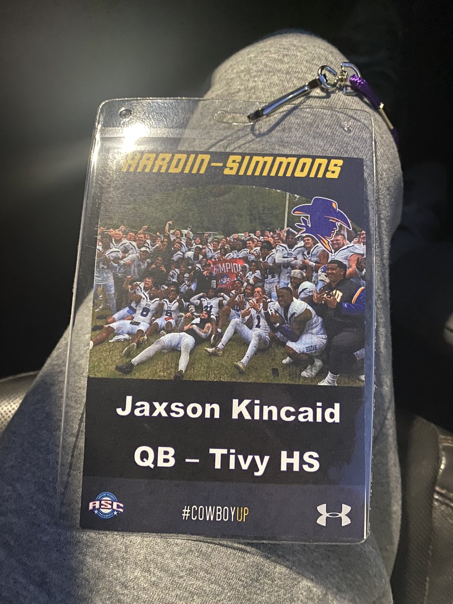 Had an awesome visit at Hardin-Simmons! Thank you <a href="/CoachElkinsHSU/">JJ Elkins</a> and <a href="/Whitehead_HSU/">Jeff Whitehead</a> !