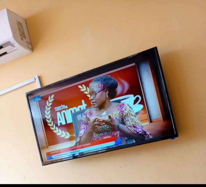 princess56856's tweet photo. ~ Aujourd8 à la Rtnc 3 nous avons parlé de la promotion, la valorisation et la Culture Coiffure Congolaise avant et après l’indépendance. Chères dames valorisons et préservons l’identité culturelle nous légué par nos aïeux. https://t.co/lAuqFZedKP