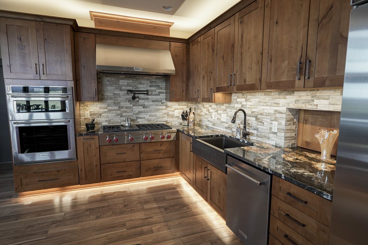 GraniteProLLC's tweet photo. Looking for granite or quartz countertops? We will help you find the perfect stone for your space! https://t.co/hJVKzdTIBn