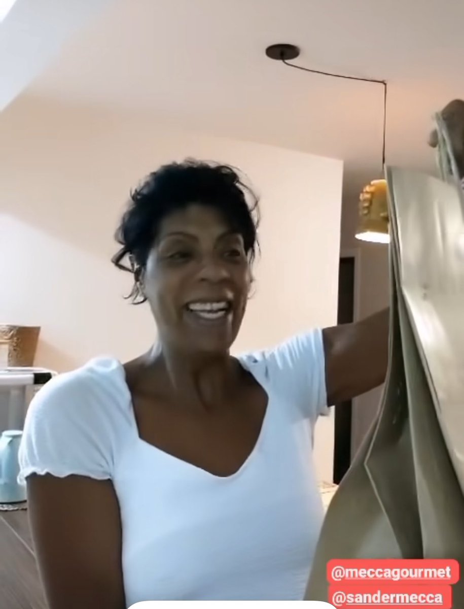 Mandei um risotinho pra Queen 
<a href="/MarciaFuOrigin/">Marcia Fu</a> 
Será q ela aprovou?