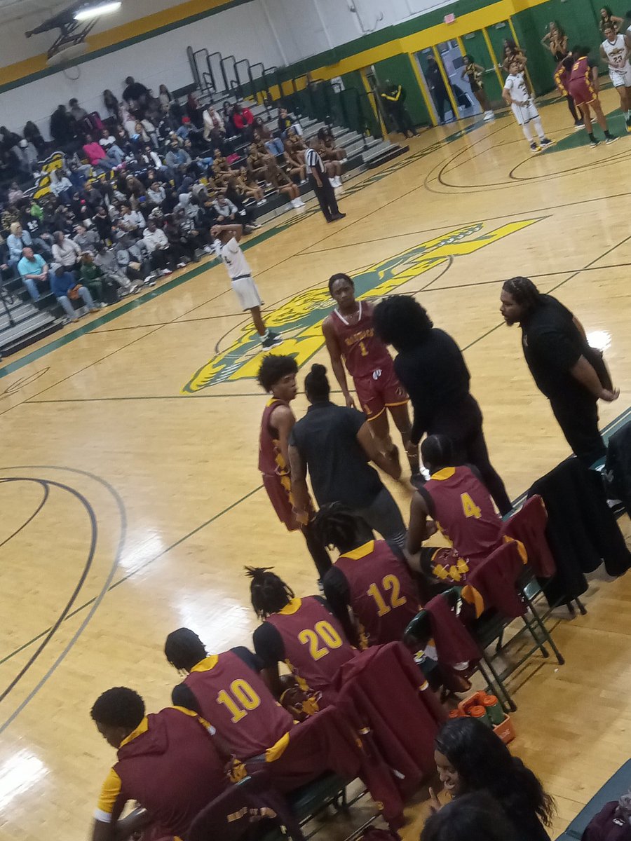 CuzzinJae_'s tweet photo. At my Nephew game watching him cook on the same court where Iverson made his name #VaShit 🖖🏿🌊 https://t.co/2SUQMuTNfg