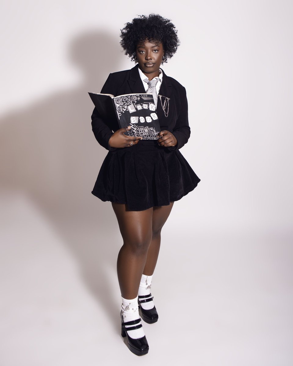 leonnaslookbook's tweet image. #leonnaslookbook #looksbyleonna