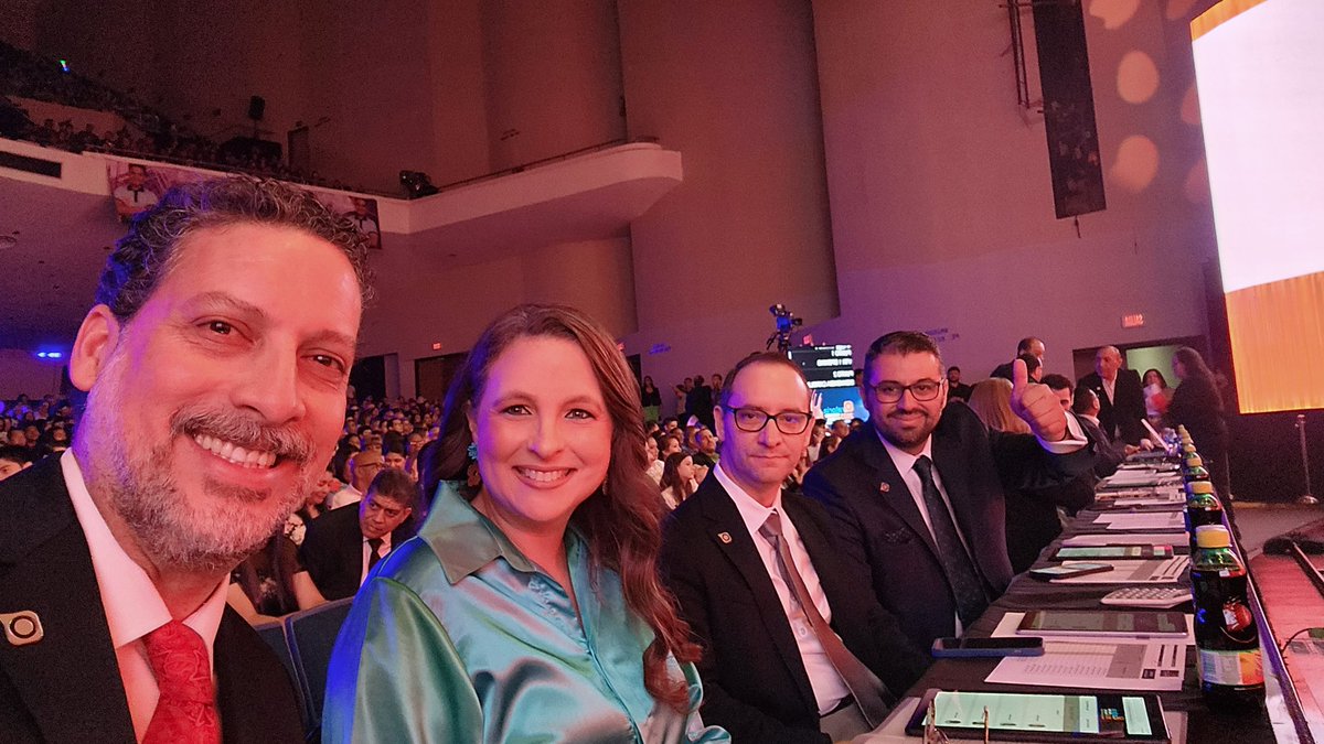danugarcia's tweet photo. Inolvidable experiencia. Ser parte del jurado de @oratoriapanama , cuyo tema central fué la transición energética. El futuro está en jóvenes como estos que hoy son promotores del cambio. @anes_oficial @matters_mx @jesusglzmar @RosilenaLindoR https://t.co/iQI0ucaDxD