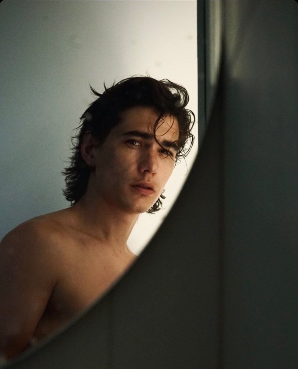 kttykangg's tweet image. me gusta un varón (enzo vogrincic)