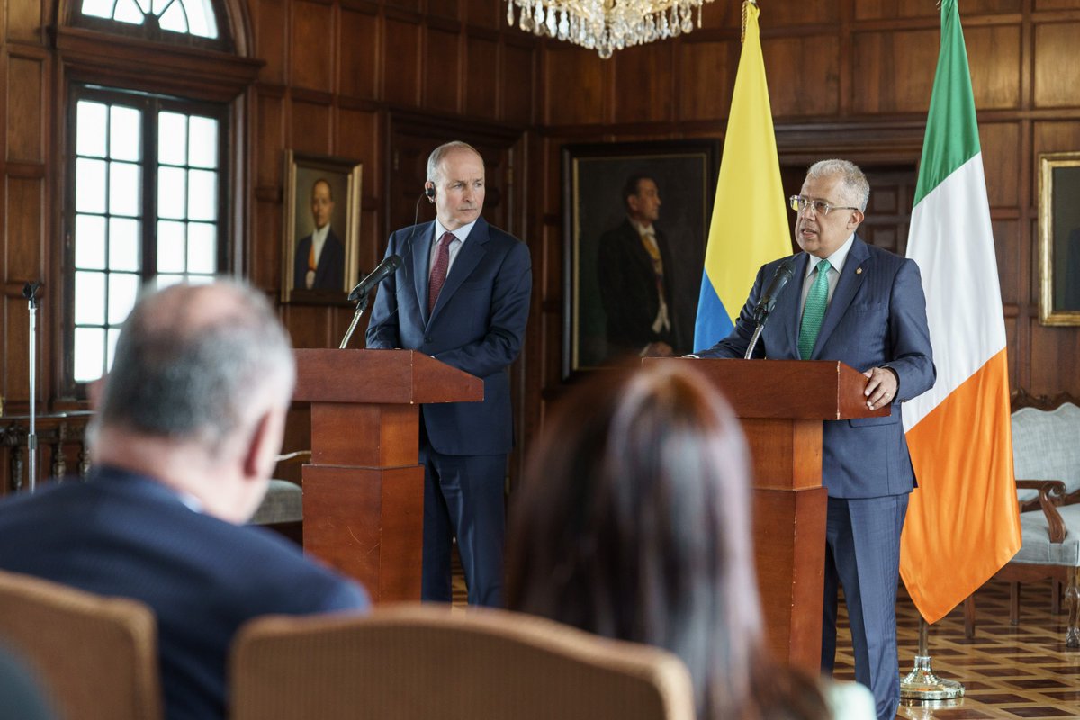CancilleriaCol's tweet photo. Colombia e Irlanda fortalecen relaciones bilaterales y económicas y refuerzan el apoyo del país europeo al proceso de paz en Colombia 🇨🇴🤝🇮🇪

Más info aquí 👇
https://t.co/cgXHxcqIPa https://t.co/4IYBqvZzmB