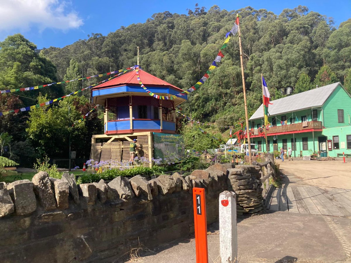 ReelNewsMEL's tweet photo. All is in readiness for filming in Walhalla this Tuesday for #TheIceRoad2. The town has been dressed to appear as a Himalayan village. There is no word of whether Liam Neeson himself will be on set. Pics: Facebook #FilmedInVictoria #FilmedInMelbourne https://t.co/Ih3h8oJtIX