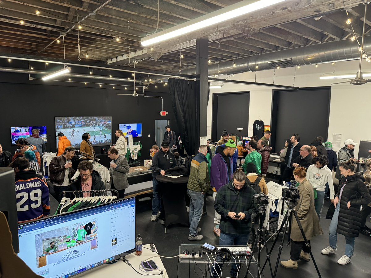 citypigeonspod's tweet photo. The Coop is packed for @dhm’s bootleg Eagles t-shirt art exhibition https://t.co/EzCAS9tPWw