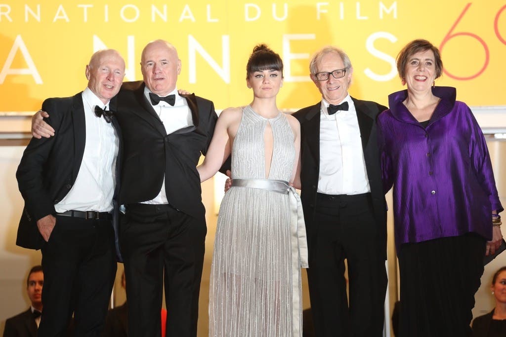 byejune2046's tweet photo. #IDanielBlake(2016)
2016 cannes film festival
#KenLoach #PaulLaverty #DaveJohns #HayleySquires https://t.co/oT0C5dJx5z