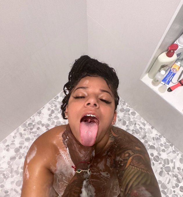 your kids💦 on my 👅? https://t.co/ZbdzW2G3d6