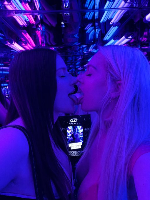 I like girls who like girls 💕💞💓 https://t.co/DqfL4bE6LP