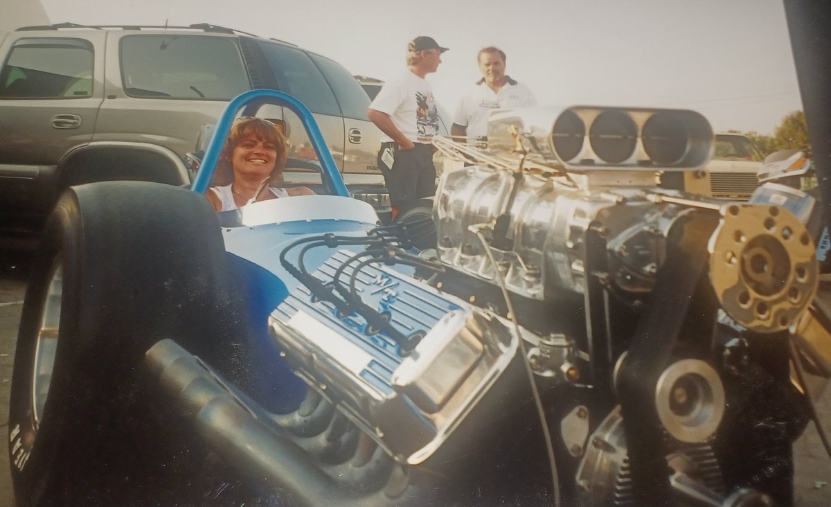 NancyMatter1's tweet photo. Throw Back Thursday to a sling shot. Bakersfield March Meet, I believe this is 2001.
They are interesting and true to their time period.
#Makeitagreatday
#NitroMatters
@IGTGConsulting
@jwilliamsinc03 https://t.co/5lc22pfxKb