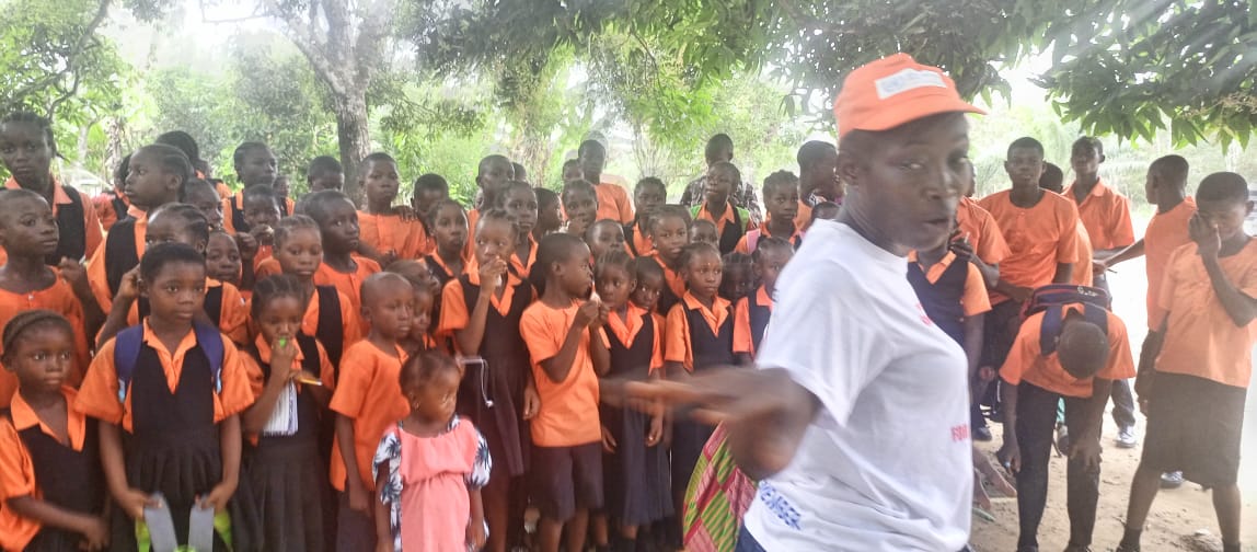 cdi2019's tweet photo. Empowering Todee District's Future!  CDI envisions a world where every child thrives. Today, our Social Behavior Change Awareness continued, focusing on child protection and creating a conducive environment for all children.
Partners:  CPN 
🌐 Supported by UNICEF Liberia https://t.co/wrAri5Hlhe