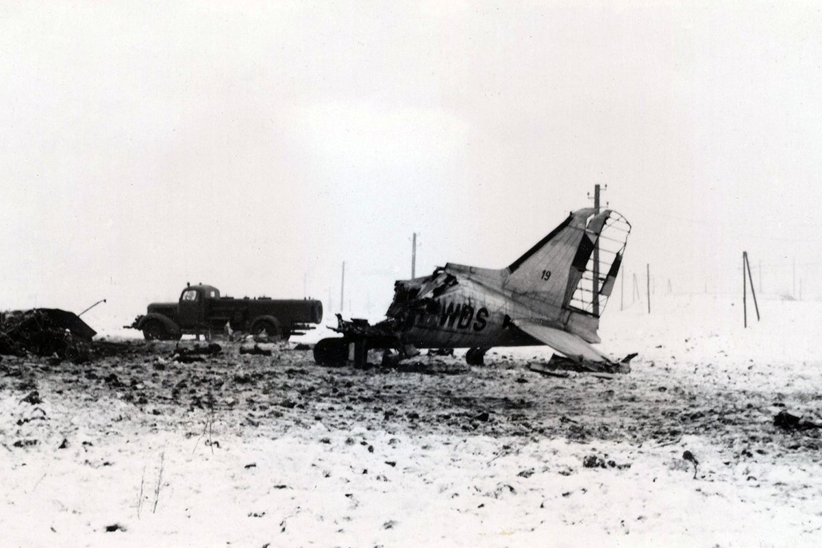 OnDisasters's tweet photo. #OTD in 1954: a CSA C-47 [OK-WDS] crashes in Prague (Czechoslovakia), all 13 aboard die. Shortly after take-off, plane hit telephone pole. Inquiry dismissed technical issue and pointed, quote, “poor flying techniques on part of the pilot-in-command during initial climb” https://t.co/RznI2TJDMV