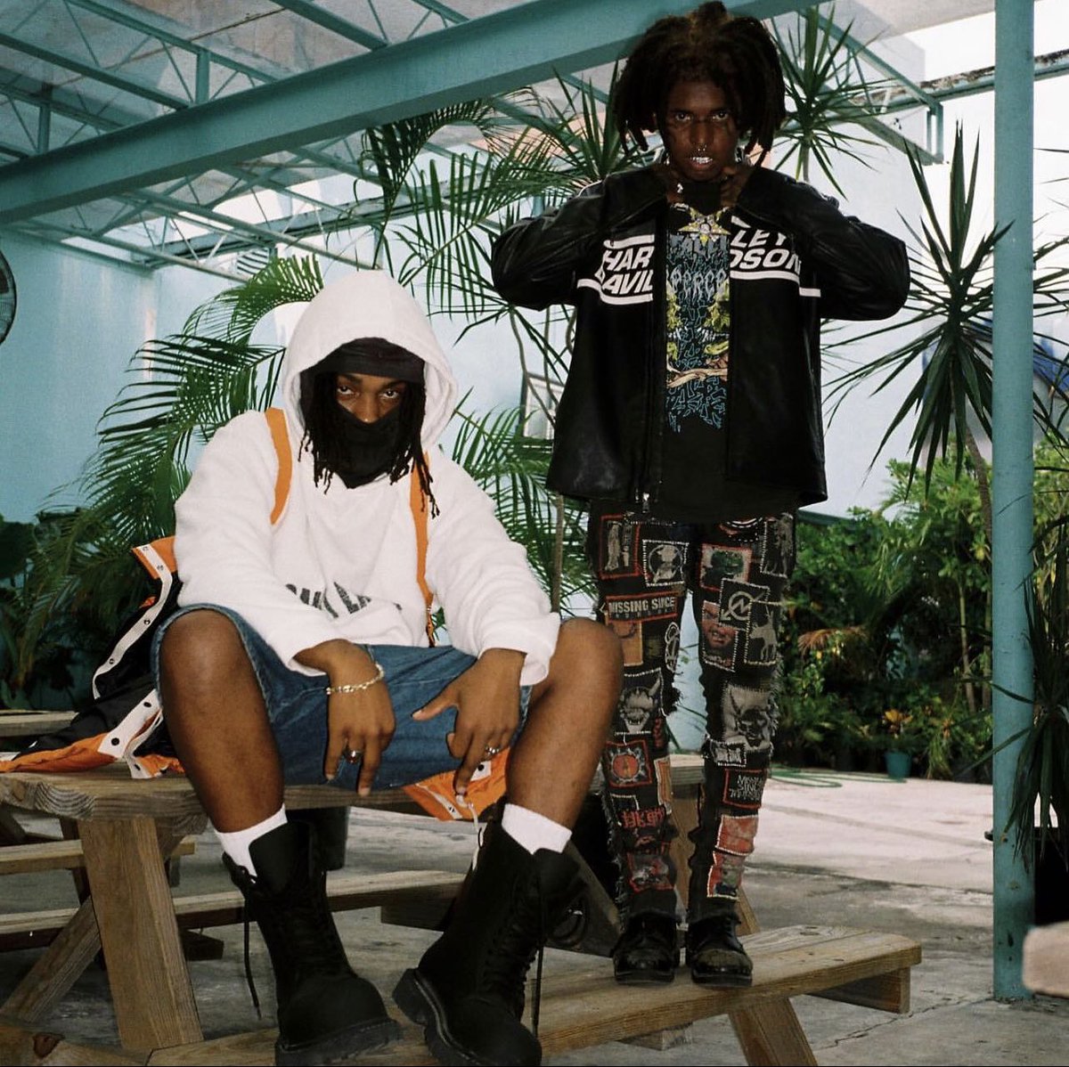 snot's tweet image. 3 more hours