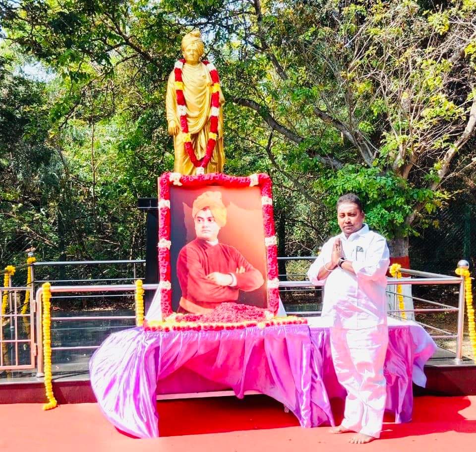 tyapresident's tweet photo. இன்று (12.01.2024)  சுவாமி 
விவேகானந்தரின் பிறந்தநாள்
தேசிய இளைஞர் தினம்
எழுமின்,விழிமின், எண்ணிய கருமம் கைகூடும் வரை உழைமின் உழைமின் என்று தத்துவத்தை 100% அனைத்து சமூக மக்களும் கடைபிடித்து அனைத்து துறைகளில் முதல் இடத்தை பிடிக்க இந்த தேசிய இளைஞர் தினத்தில் உறுதி ஏற்போம். https://t.co/quzvlyHMVh