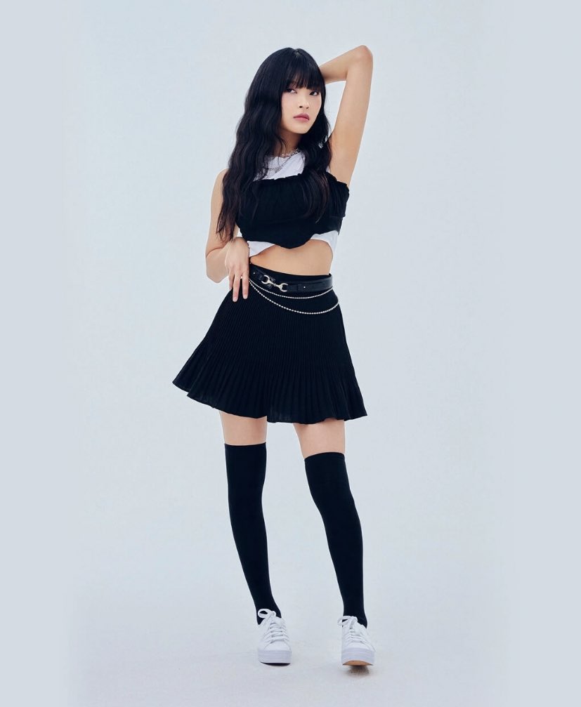 CANDYSHOPBRA's tweet photo. [🚨RUMOR | 11.01.24] 

Possível membro do Candy Shop: 

Nome: Kim Nahyun
Data de nascimento: 15 de janeiro de 2004
Tipo sanguíneo: B
• Ela é mais conhecida por ser uma concorrente do reality show de sobrevivência da MBC 'My Teenage Girl' em 2021.

#캔디샵 #CANDYSHOP https://t.co/DUk7kWBSh9