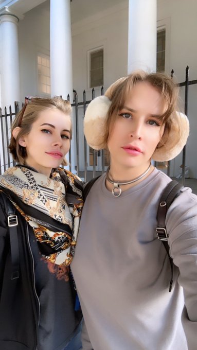 being hot and gay in january 👩&zwj;❤️&zwj;👩 https://t.co/5IiC5anMlR